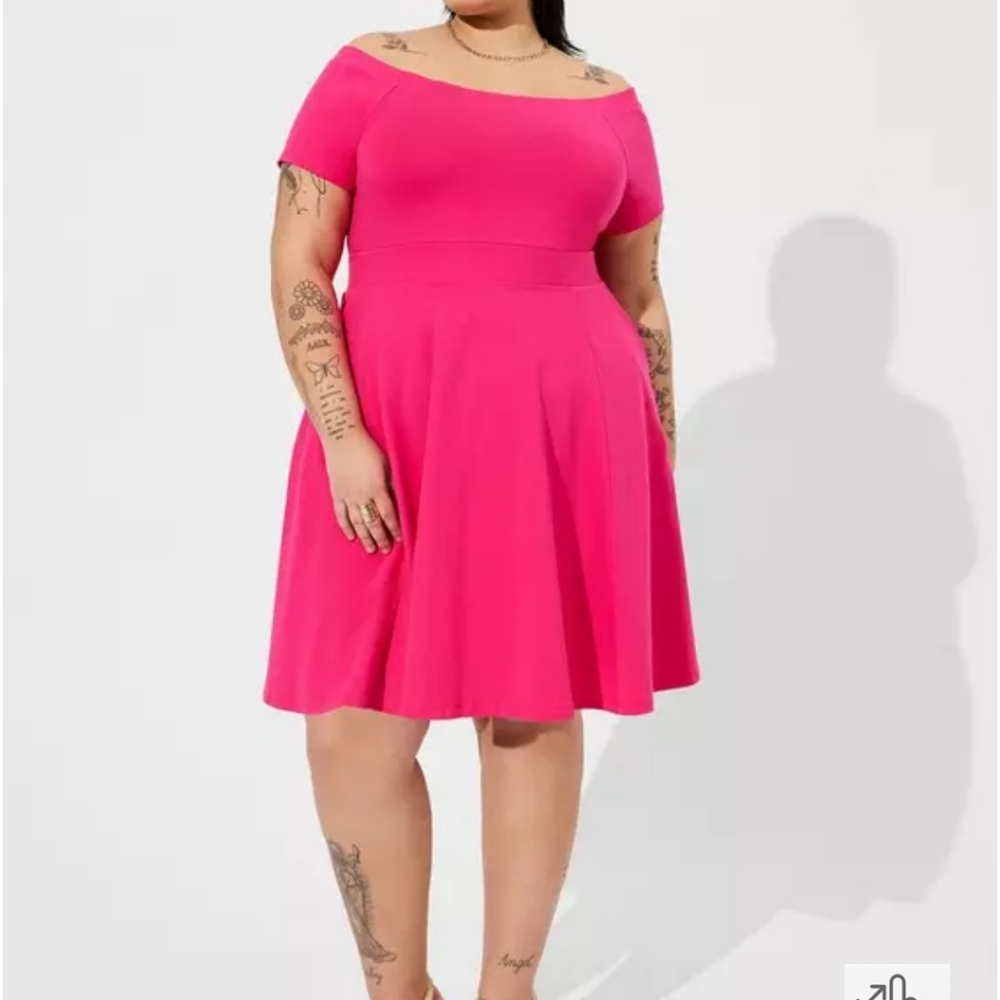 NEW Torrid Mini Foxy Pink Peacock Off Shoulder Skater Dress w/ Pockets Plus 1X